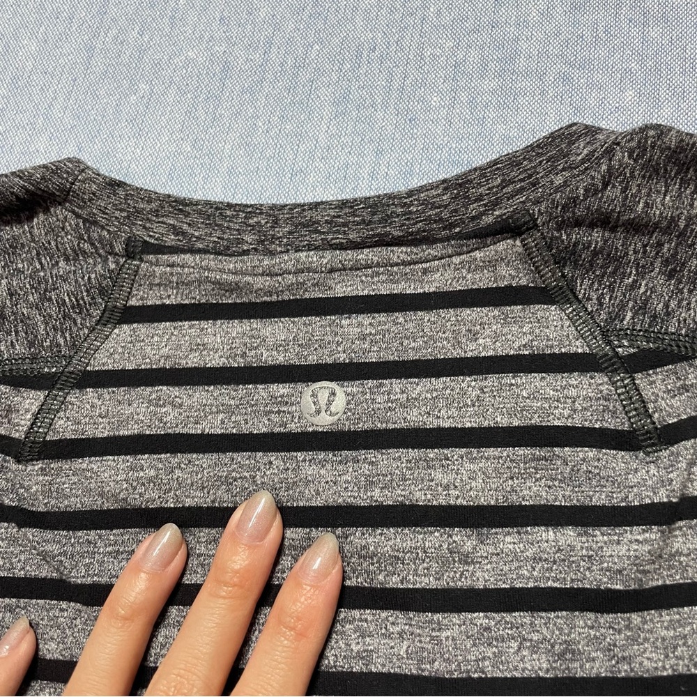 Lululemon Men’s Surge Warm Crew Size XXL - Picture 4 of 4